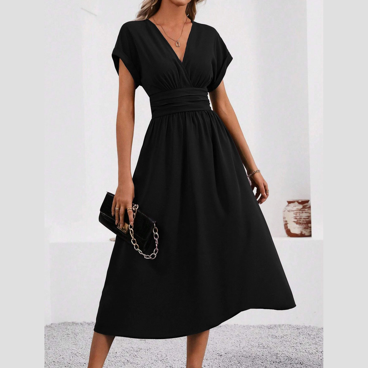 👗✨ Elegant V-ringad midjeformad klänning-4