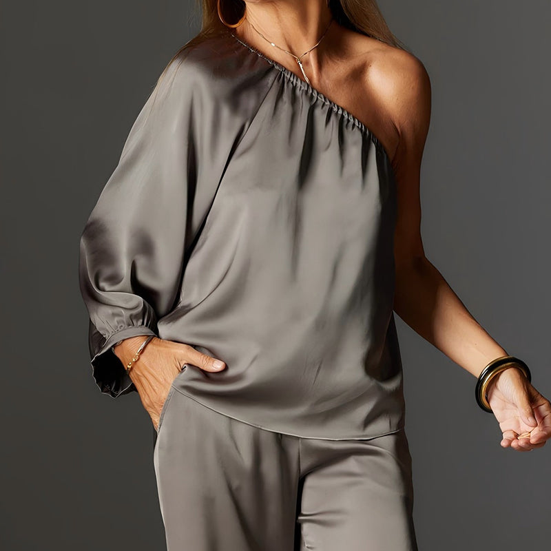 Elegant satin-top med en axel och vida byxor-6